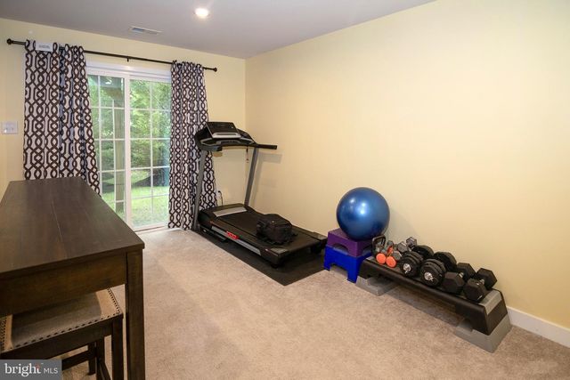 20 PEACOCK CIR, Sewell, NJ 08080