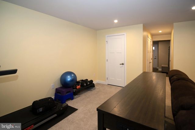 20 PEACOCK CIR, Sewell, NJ 08080