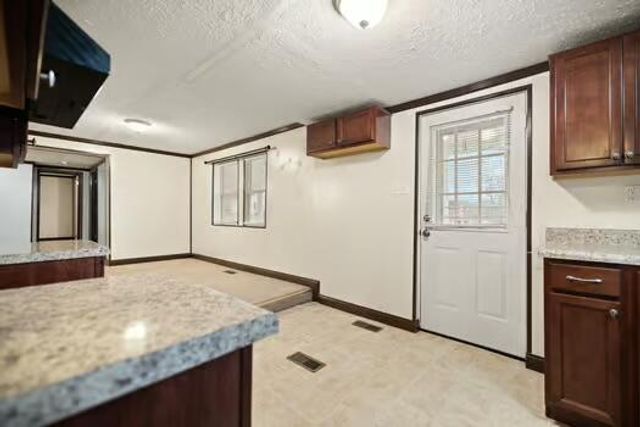 306 Main Street, Irvine, KY 40336