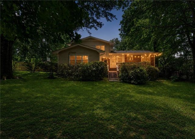 6720 Ramundo Drive, Atlanta, GA 30360