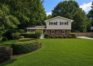 6720 Ramundo Drive, Atlanta, GA 30360
