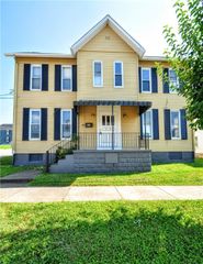 87 3rd St, California, PA 15419