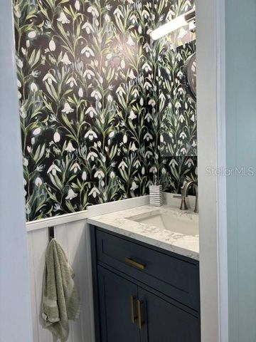 740 CAREFREE, Venice, FL 34285