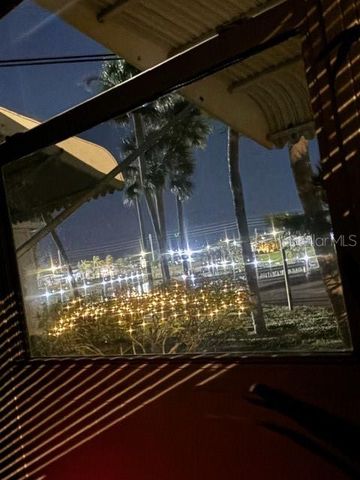 740 CAREFREE, Venice, FL 34285