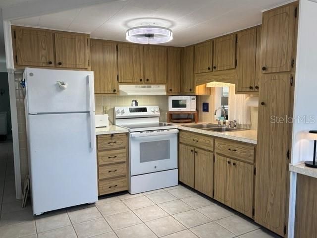 740 CAREFREE, Venice, FL 34285