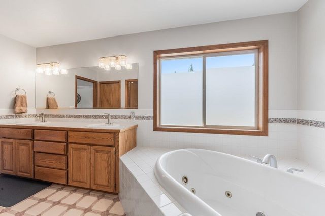 8217 W Rutter Pkwy, Spokane, WA 99208