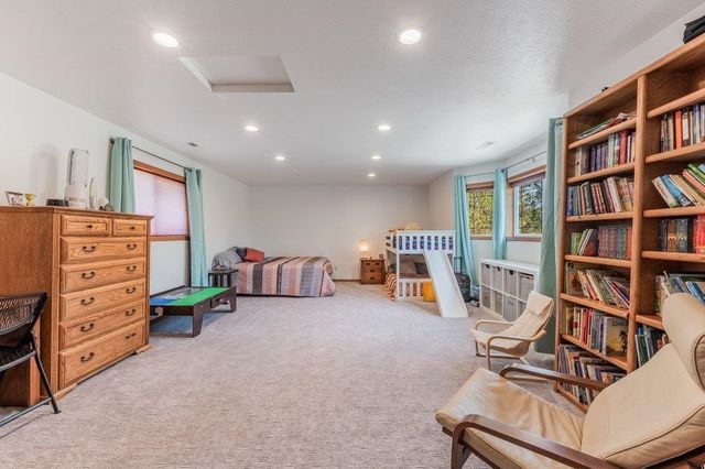 8217 W Rutter Pkwy, Spokane, WA 99208
