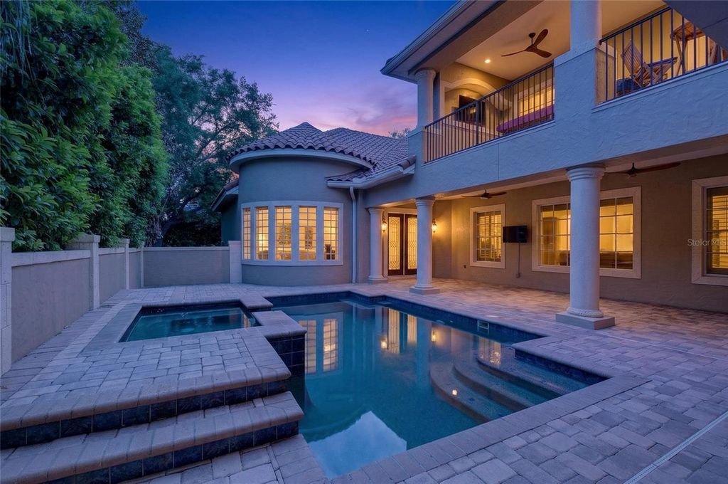 Image 2 of property listing at 11226 MACAW COURT, Windermere, FL 34786