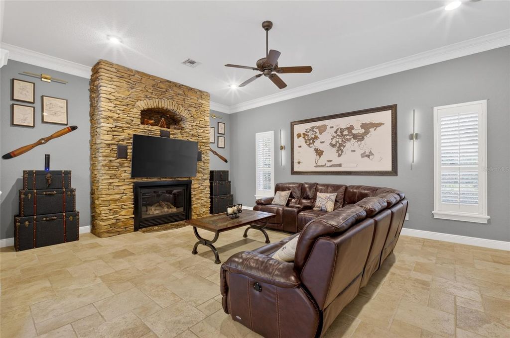 Image 11 of property listing at 11226 MACAW COURT, Windermere, FL 34786