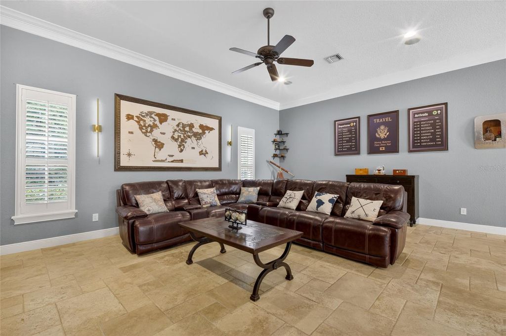 Image 17 of property listing at 11226 MACAW COURT, Windermere, FL 34786