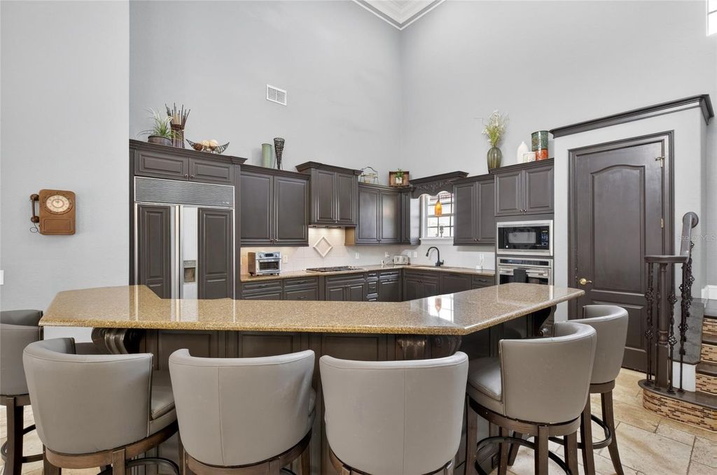 Image 29 of property listing at 11226 MACAW COURT, Windermere, FL 34786