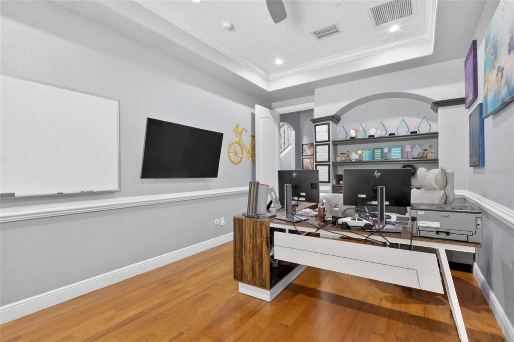 Image 35 of property listing at 11226 MACAW COURT, Windermere, FL 34786