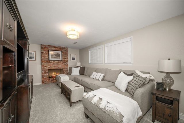 2004 E 55th Ave, Spokane, WA 99223