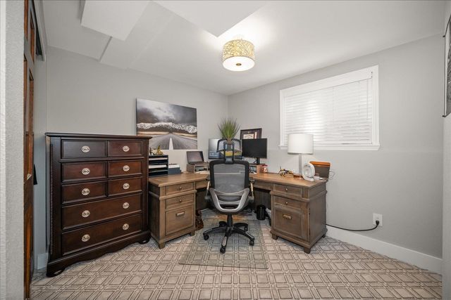 2004 E 55th Ave, Spokane, WA 99223