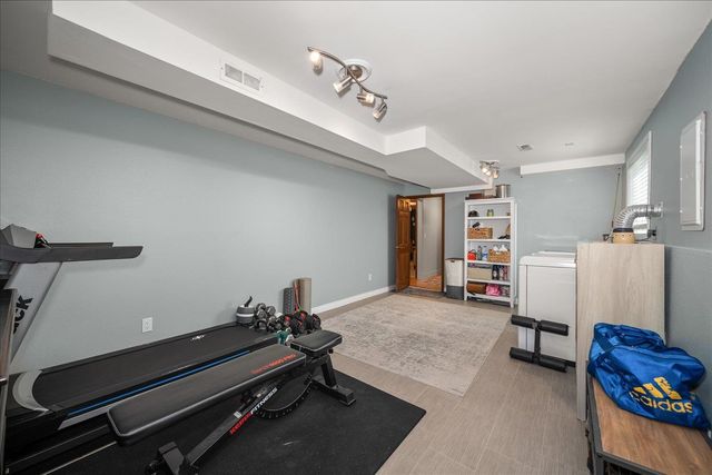 2004 E 55th Ave, Spokane, WA 99223