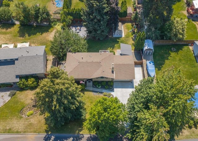 2004 E 55th Ave, Spokane, WA 99223