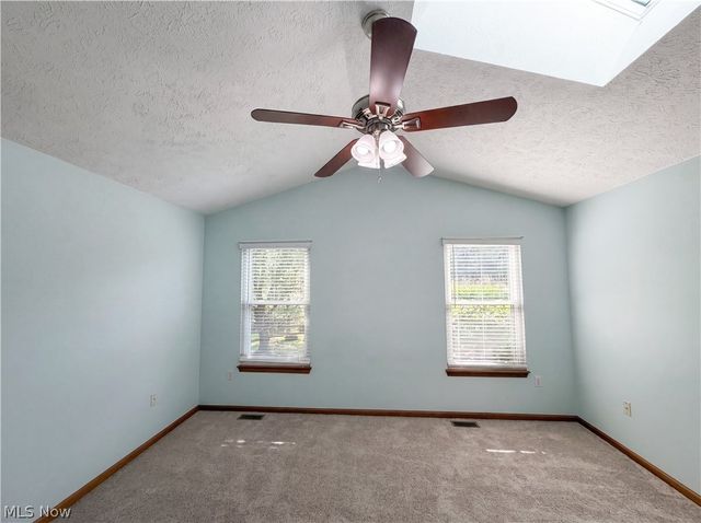 6016 W Breezeway Drive, North Ridgeville, OH 44039