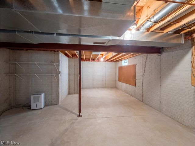 6016 W Breezeway Drive, North Ridgeville, OH 44039