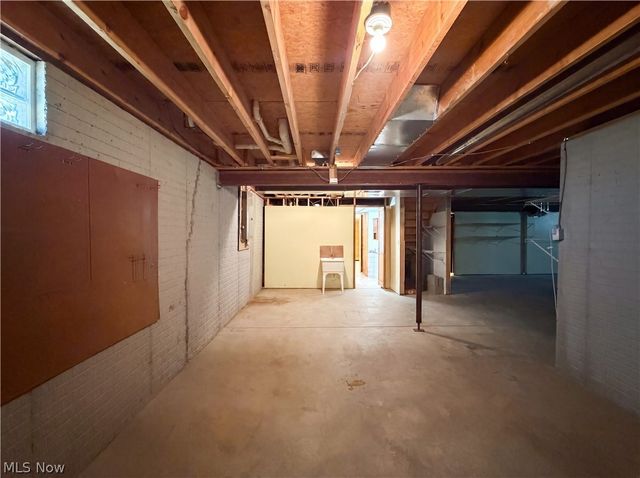 6016 W Breezeway Drive, North Ridgeville, OH 44039