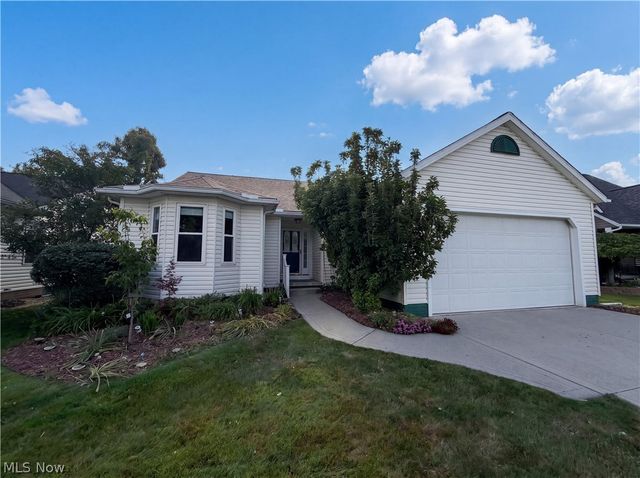 6016 W Breezeway Drive, North Ridgeville, OH 44039