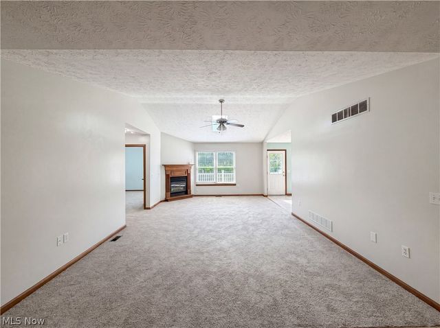 6016 W Breezeway Drive, North Ridgeville, OH 44039
