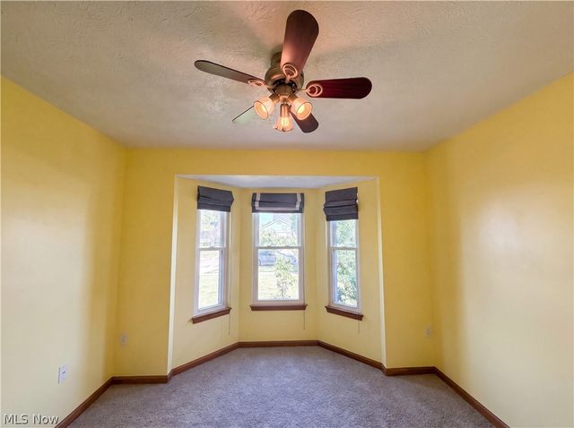 6016 W Breezeway Drive, North Ridgeville, OH 44039