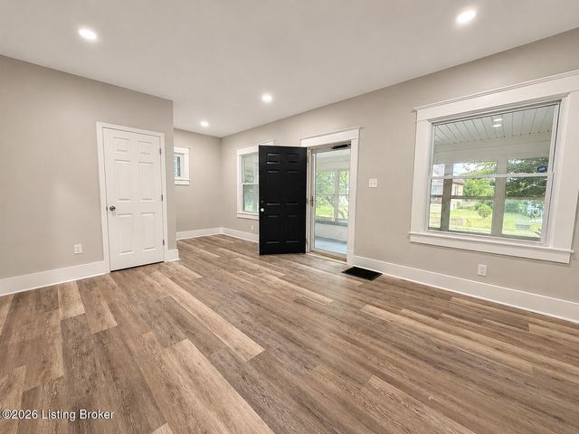 2211 Osage Ave, Louisville, KY 40210