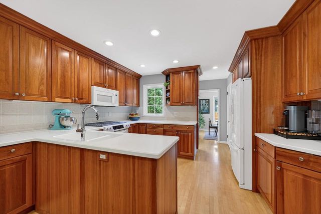 3 Fuller Drive, Madison, WI 53704