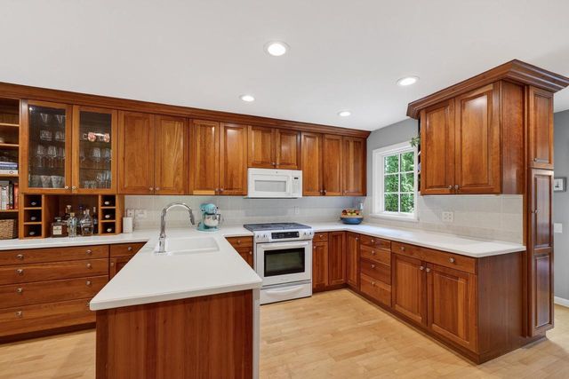 3 Fuller Drive, Madison, WI 53704