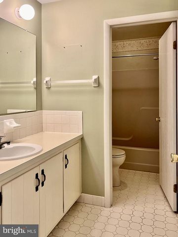 6-A OLYMPIC DR, Reading, PA 19607
