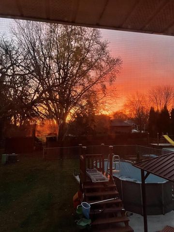 1000 S Division Street, Waunakee, WI 53597