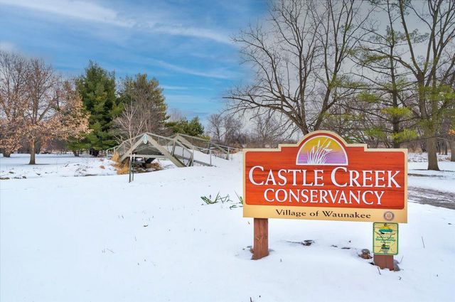 1000 S Division Street, Waunakee, WI 53597