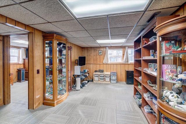 1000 S Division Street, Waunakee, WI 53597