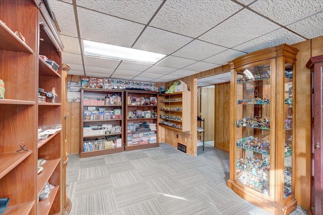 1000 S Division Street, Waunakee, WI 53597