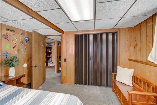 1000 S Division Street, Waunakee, WI 53597