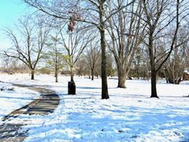 1000 S Division Street, Waunakee, WI 53597