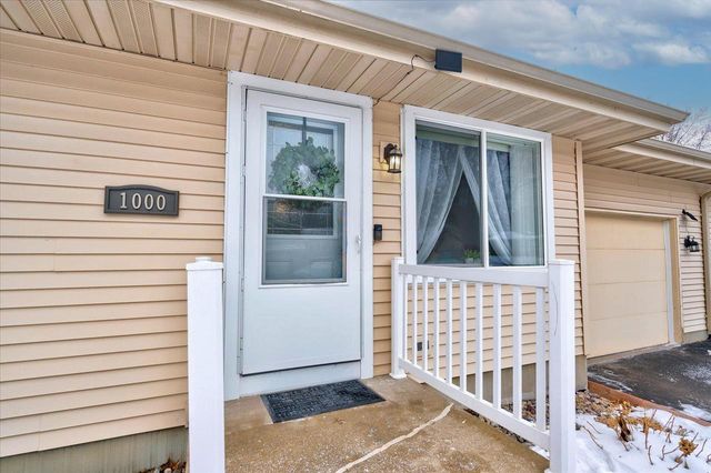 1000 S Division Street, Waunakee, WI 53597