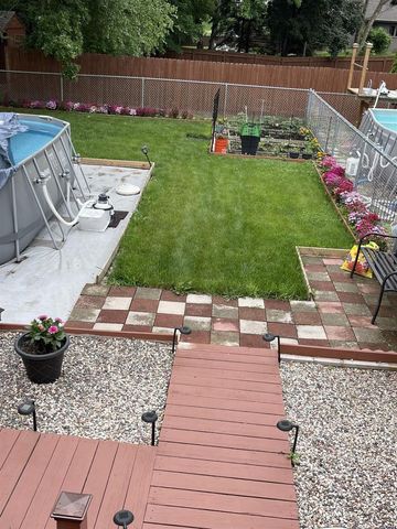 1000 S Division Street, Waunakee, WI 53597