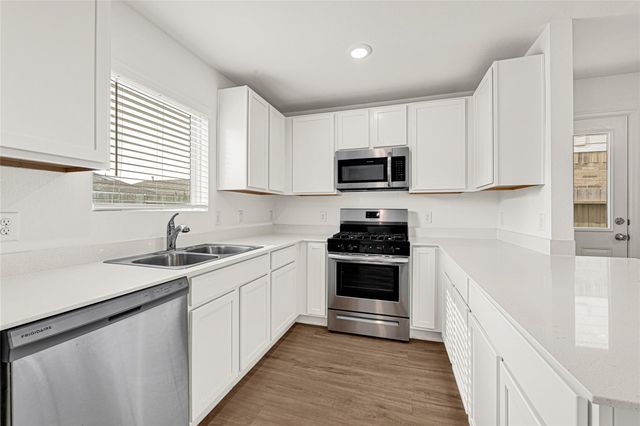 4118 Saw Mill Peak Lane, Baytown, TX 77521