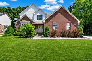 2825 Long Meadow Lane, Rochester Hills, MI 48307