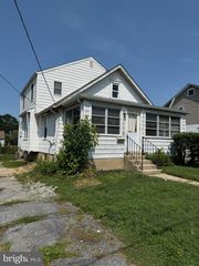 110 LINDBERGH AVE, Wilmington, DE 19804