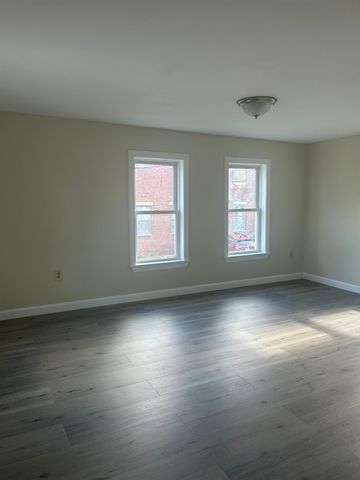 10 Tremont Street, Concord, NH 03301