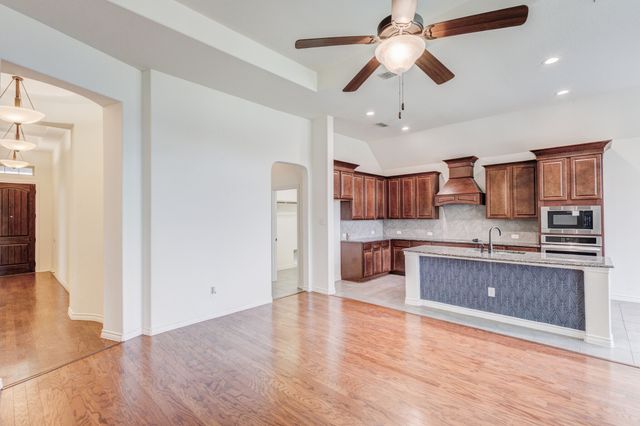 712 Lake Sierra Way, Little Elm, TX 75068