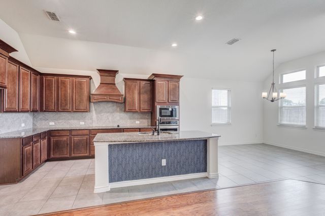 712 Lake Sierra Way, Little Elm, TX 75068