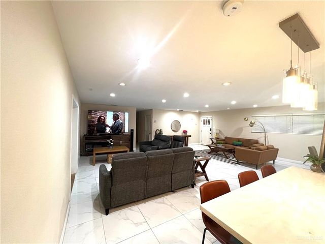 805 E Ithaca Avenue, Mcallen, TX 78501
