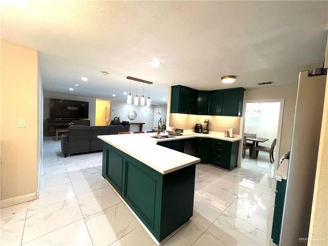 805 E Ithaca Avenue, Mcallen, TX 78501