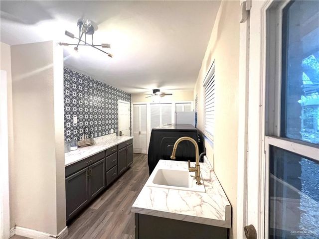 805 E Ithaca Avenue, Mcallen, TX 78501