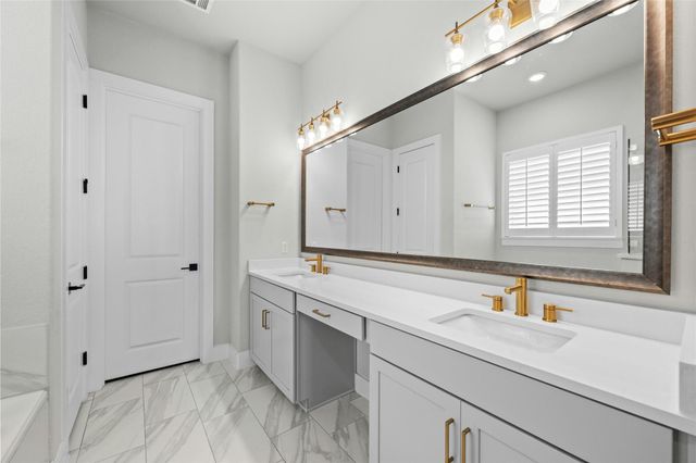 249 Crimson Sky CT, Dripping Springs, TX 78620