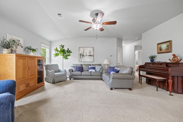 2712 Bluffstone DR, Round Rock, TX 78665