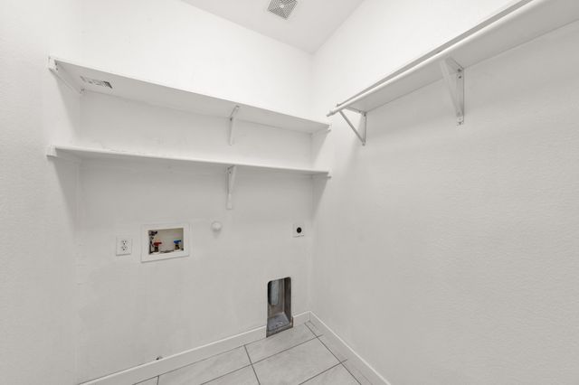 2008 Archer Drive, Grand Prairie, TX 75052